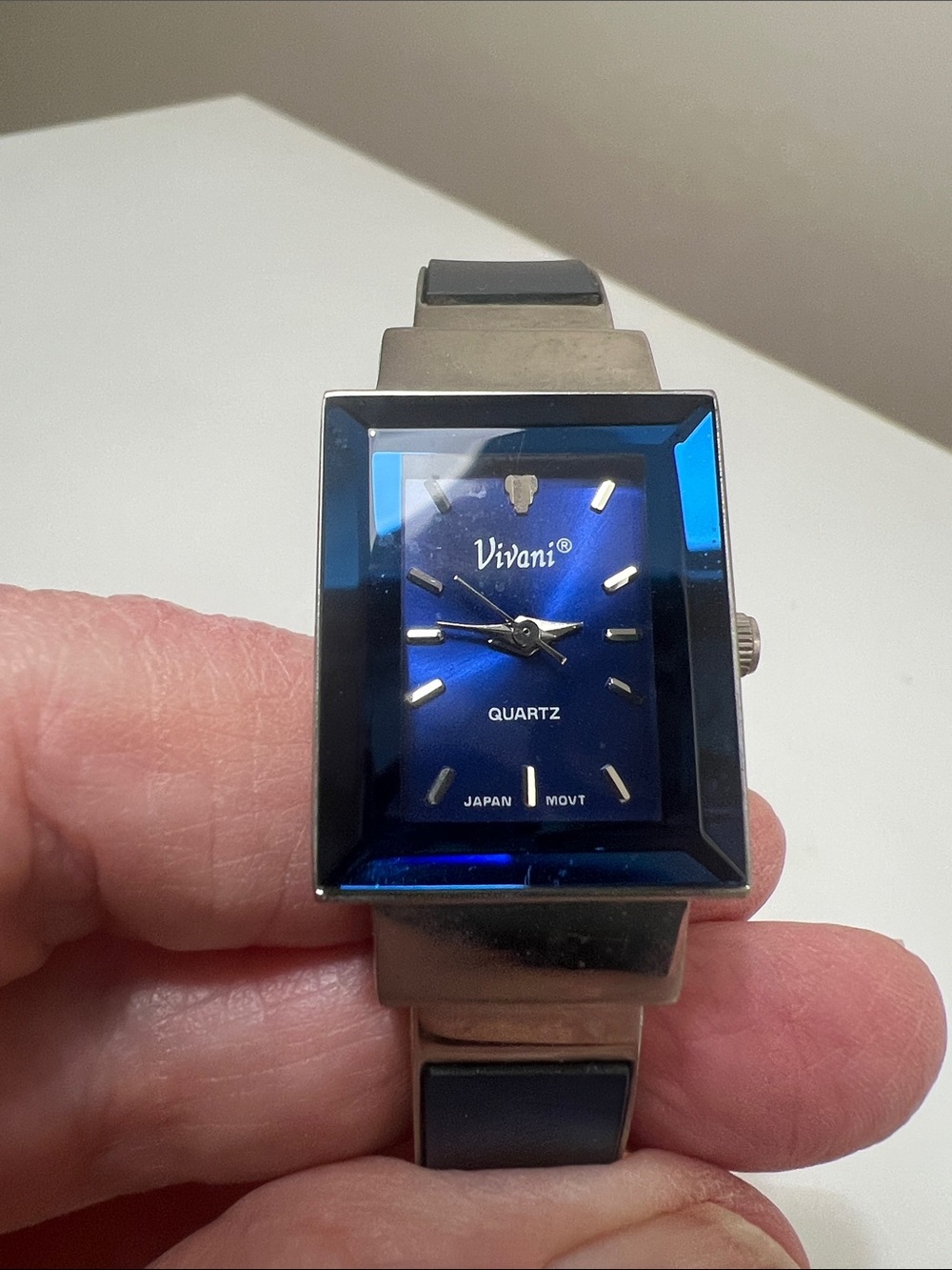 Vintage Vivani Blue Faceted Crystal-Style Quartz Watch with blue sides